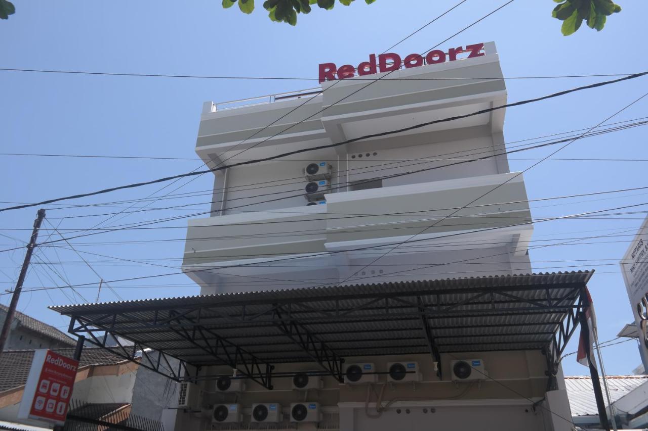 Reddoorz Near Mall Ratu Indah 3 Hotel Balangberu Exterior foto